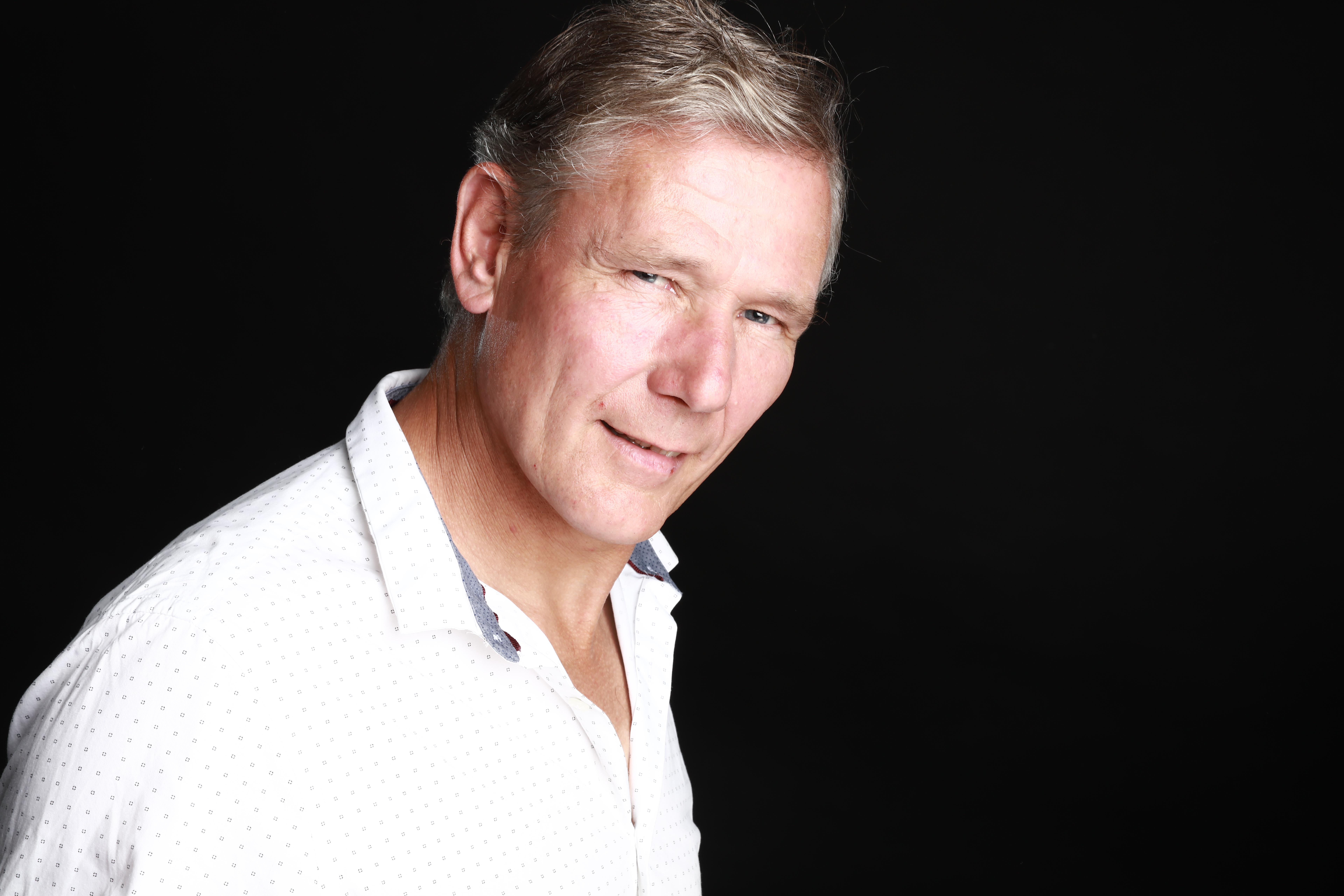 Main Headshot Steve Broad Actor